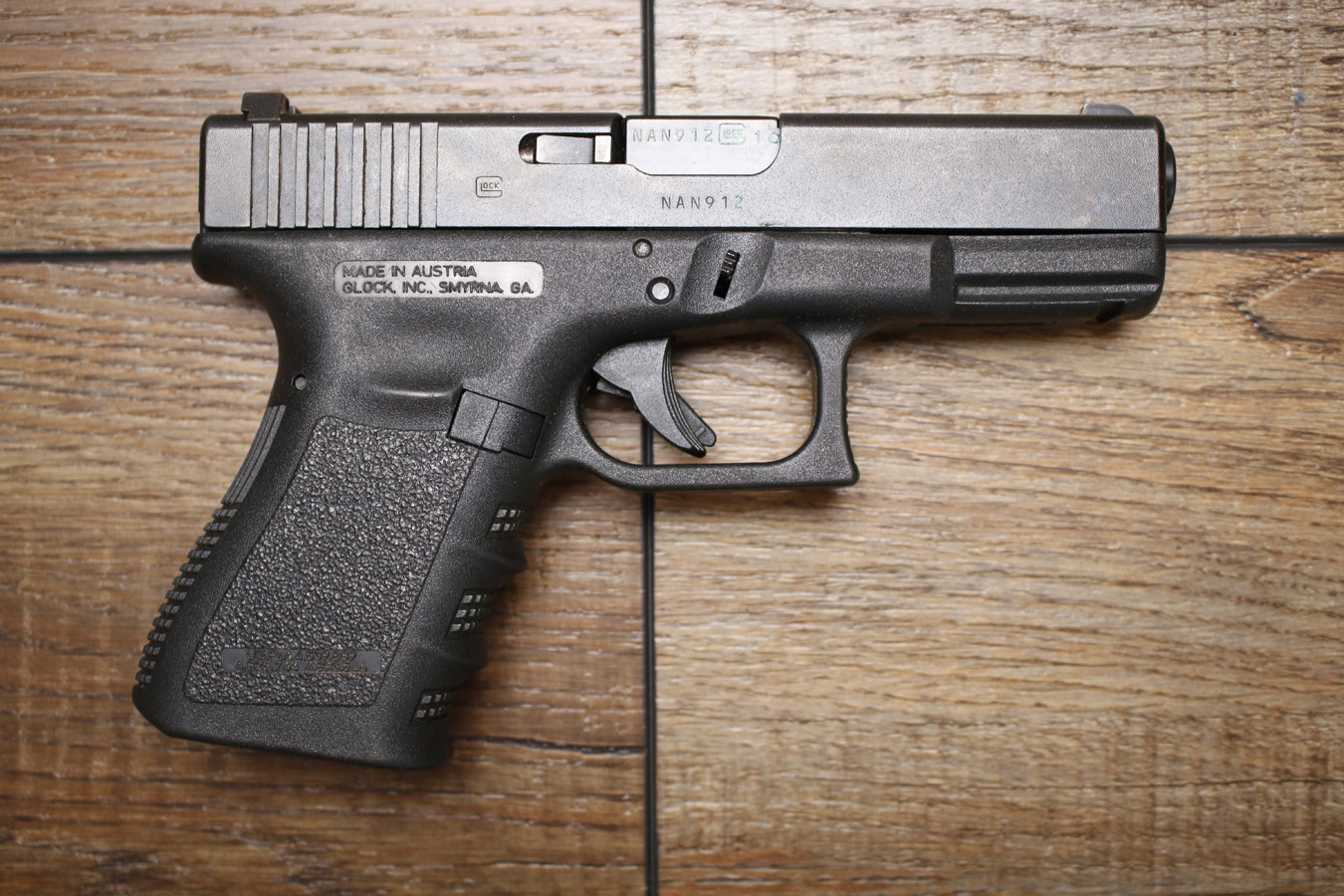 GLOCK 19 Gen3 9mm Police Trade-in Pistol (Magazine Not Included)